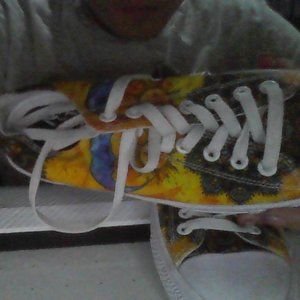 yes we vibe shoes